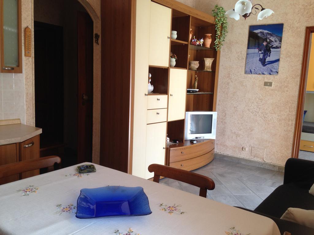 Casa Vacanza "Marina San Giuseppe" Apartment Вентимиля Екстериор снимка