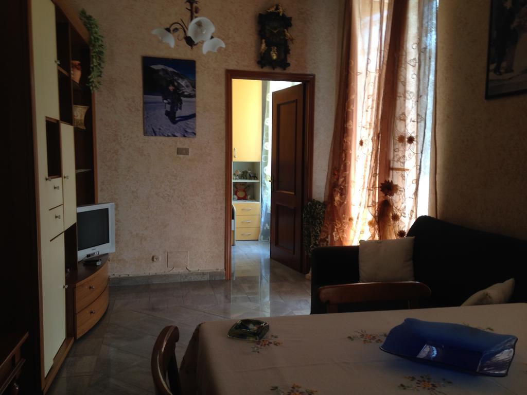 Casa Vacanza "Marina San Giuseppe" Apartment Вентимиля Екстериор снимка