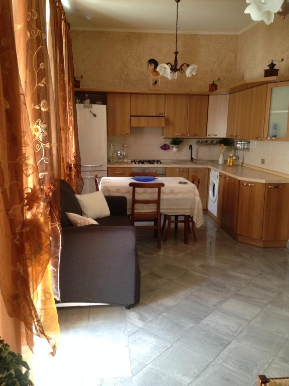 Casa Vacanza "Marina San Giuseppe" Apartment Вентимиля Екстериор снимка